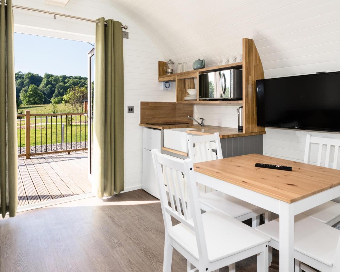 Weedingshall Lodges Falkirk Exterior foto