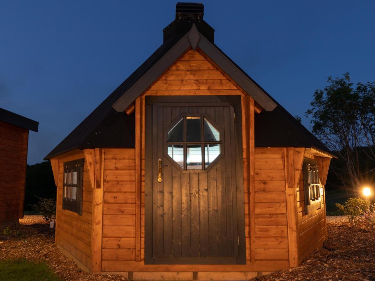 Weedingshall Lodges Falkirk Exterior foto