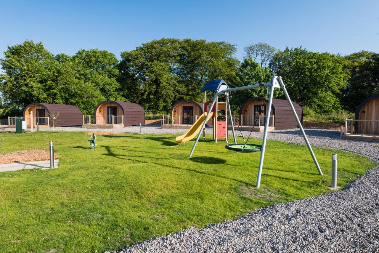 Weedingshall Lodges Falkirk Exterior foto